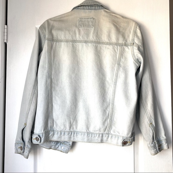 Forever21 Denim Jacket (Light Wash) - Picture 3 of 4